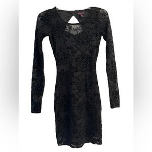 Material Girl Black velvet long sleeve dress with back open seize: XS